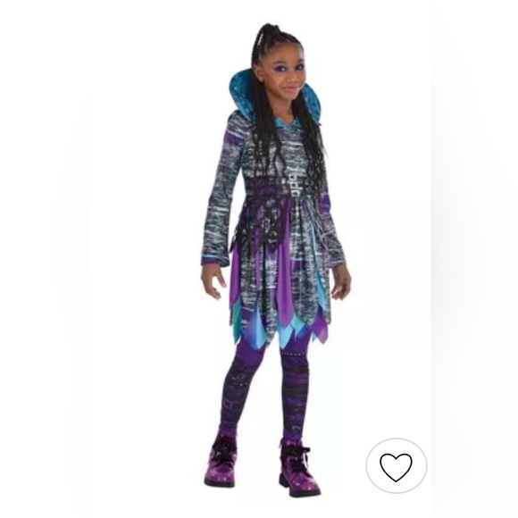 Uliana Descendants 4: The Rise of Red-Medium - Picture 3 of 5